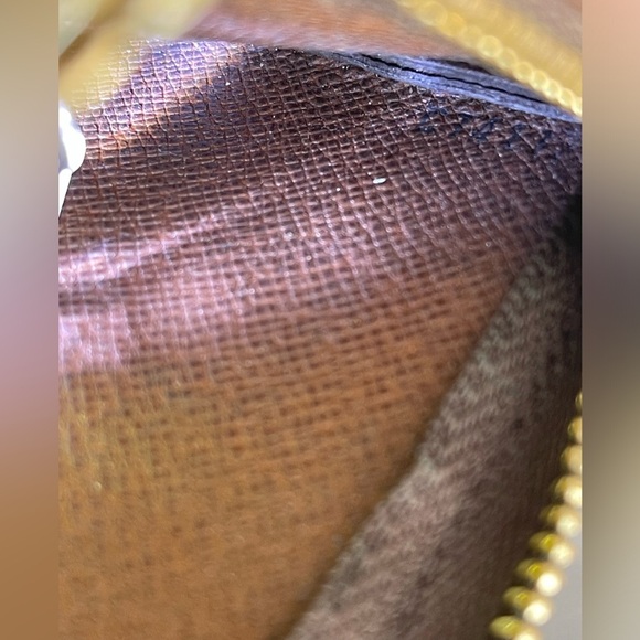 LOUIS VUITTON Monogram Key Pouch⭐️Comes With/LV Dustcover ⭐️COA⭐️ 💯AuThEnTiC - Picture 9 of 9